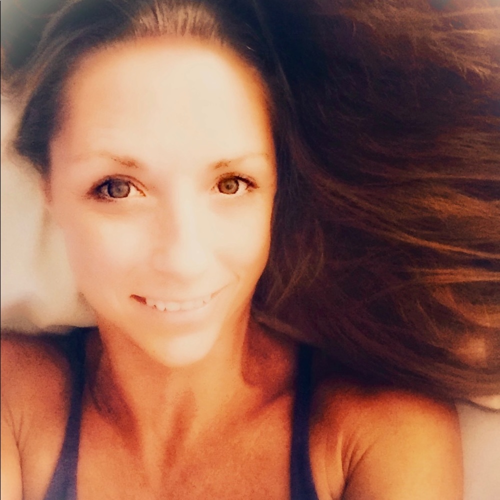 Meet your Posher, Dana